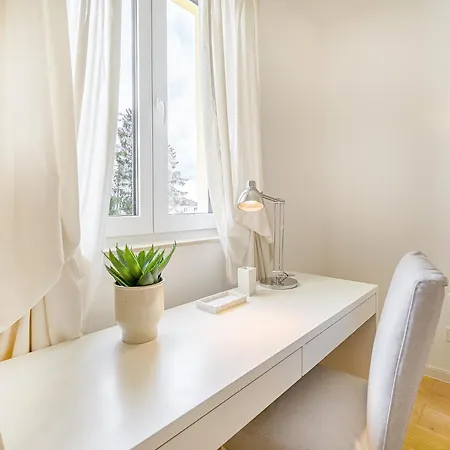 Flair Homes - Design With Smart-tv, Self Check-in & Free Parking *