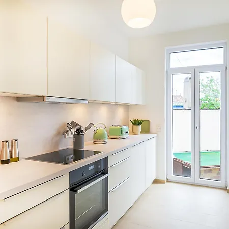 Flair Homes - Design With Smart-tv, Self Check-in & Free Parking *