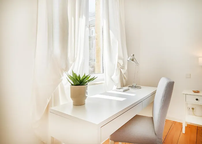 Flair Homes - Design With Smart-tv, Self Check-in & Free Parking Апартаменты *