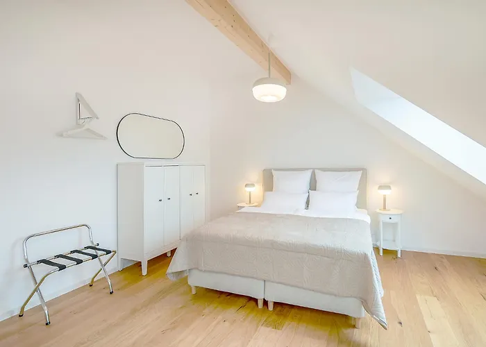 Flair Homes - Design With Smart-tv, Self Check-in & Free Parking