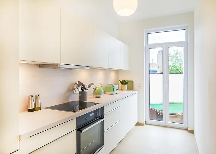 Flair Homes - Design With Smart-tv, Self Check-in & Free Parking *